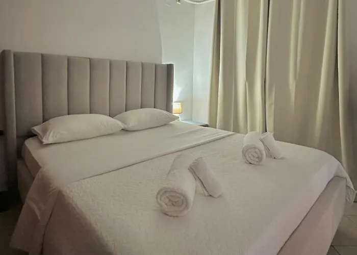 Ap 7 With Parking Lejlighed Larissa